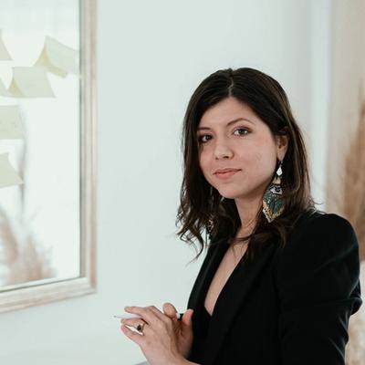 Julianna Olah, PhD